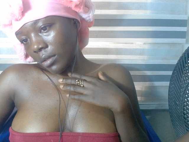Beachxgirl live webcam show
