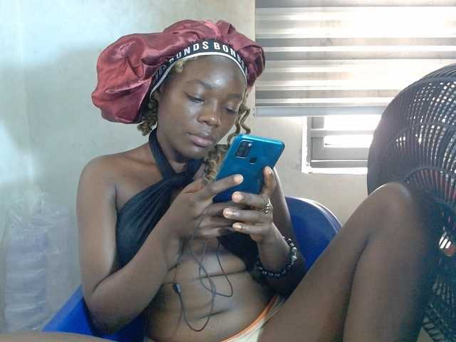 Beachxgirl live cam on BongaCams