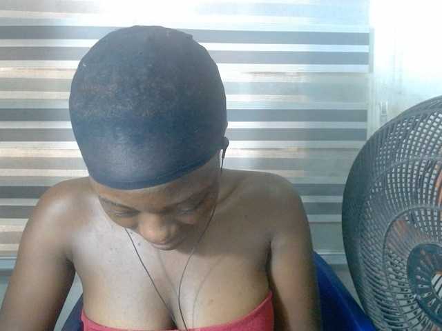 Beachxgirl live webcam show