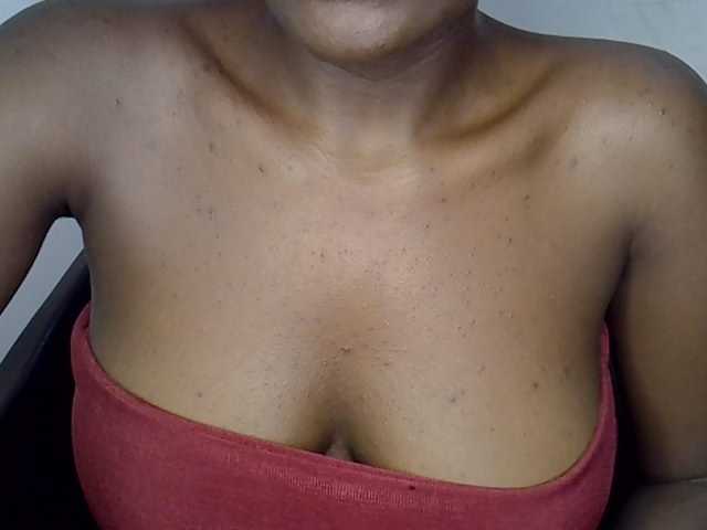 Beachxgirl live cam on BongaCams