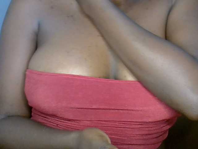 Beachxgirl live cam on BongaCams