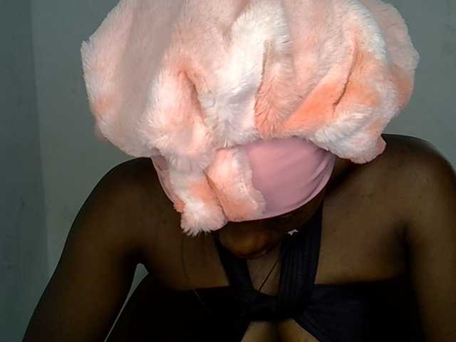 Beachxgirl live webcam show