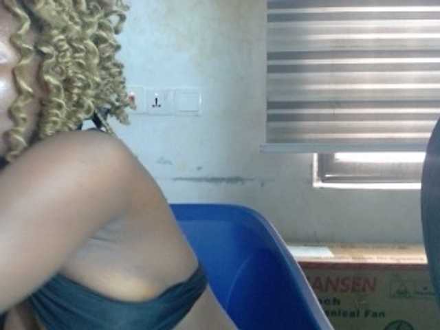Beachxgirl live cam on BongaCams