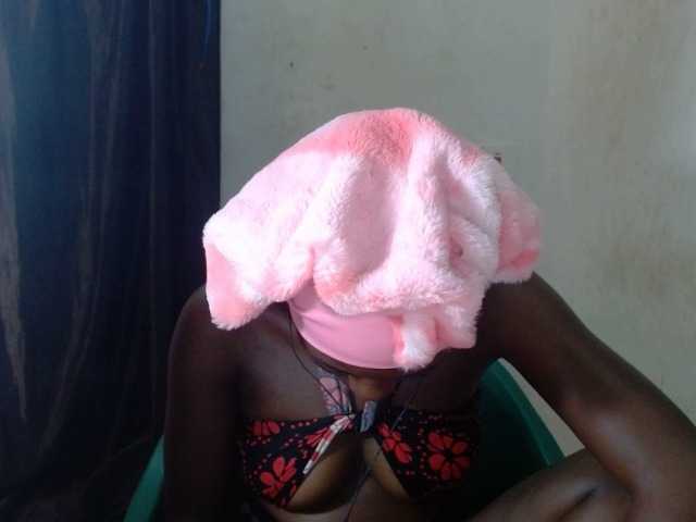 Beachxgirl live webcam show