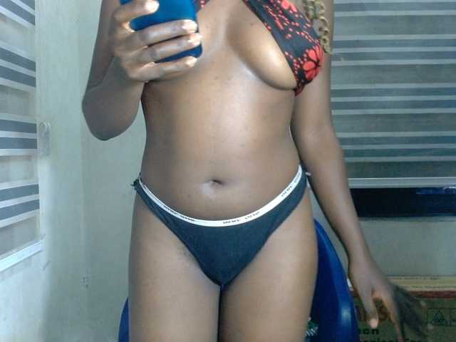 Beachxgirl live cam on BongaCams