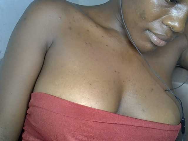 Beachxgirl live cam on BongaCams
