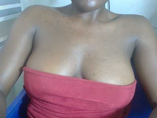 Beachxgirl live cam on BongaCams