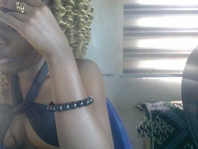 Beachxgirl live cam on BongaCams
