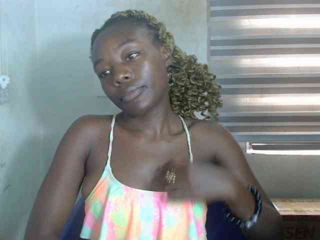 Beachxgirl webcam