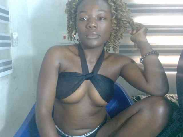 Beachxgirl webcam