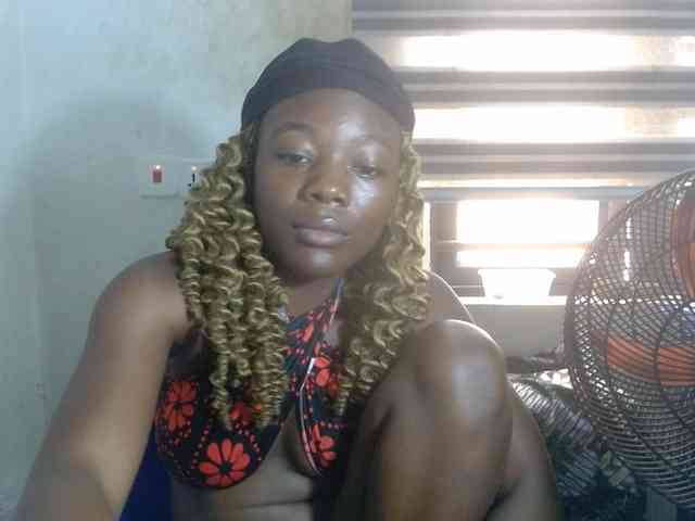 Beachxgirl webcam