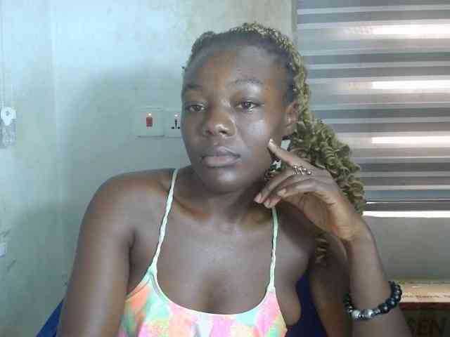 Beachxgirl webcam