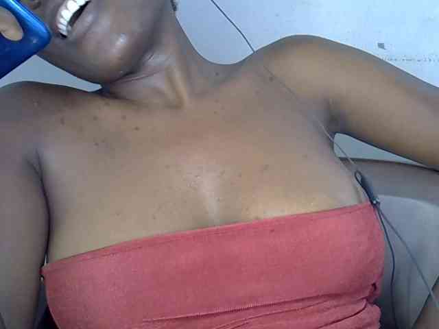 Beachxgirl webcam