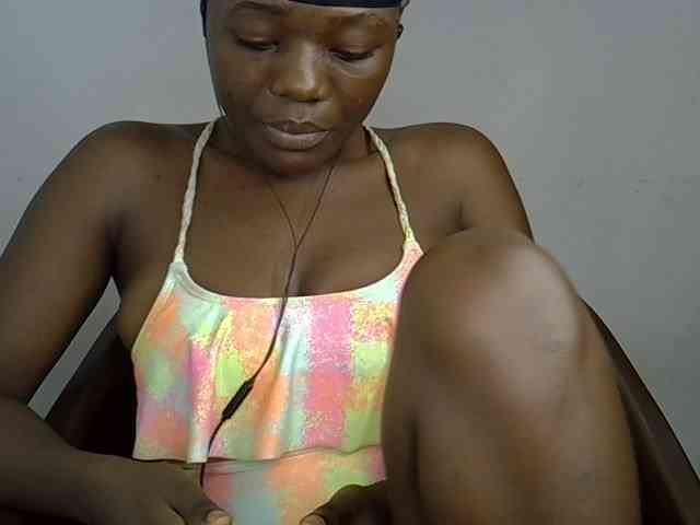 Beachxgirl webcam