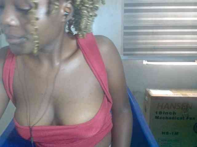 Beachxgirl webcam