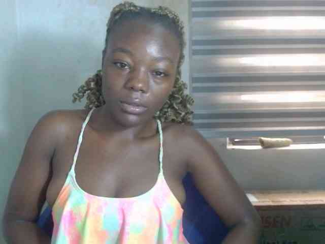 Beachxgirl webcam