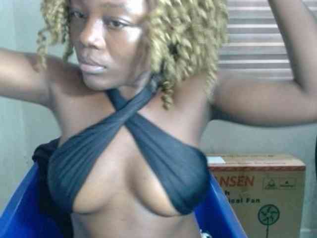 Beachxgirl webcam
