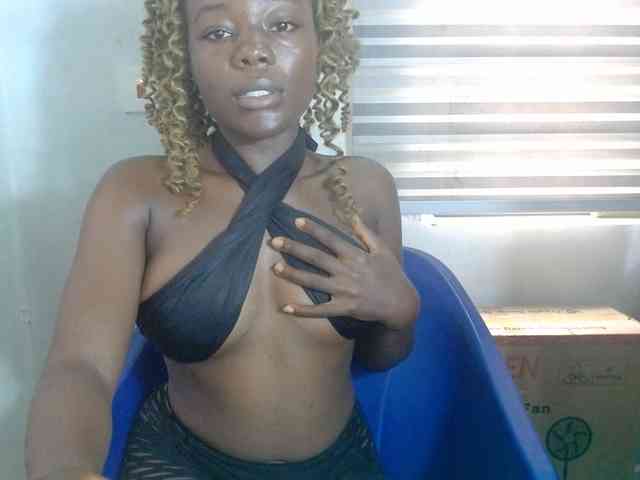 Beachxgirl webcam
