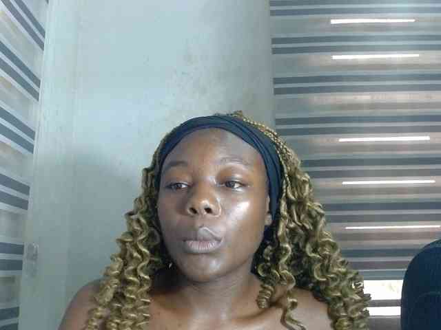 Beachxgirl webcam
