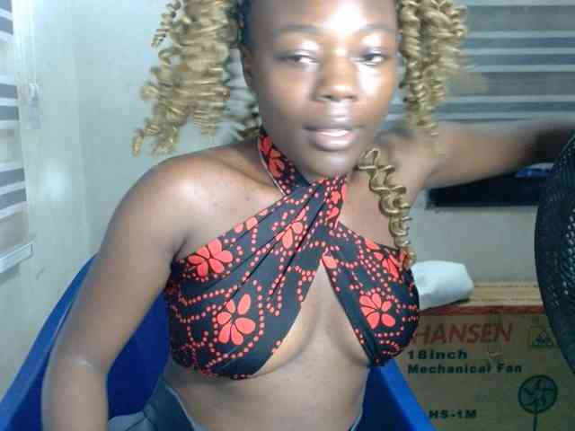 Beachxgirl webcam