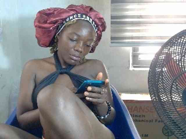 Beachxgirl webcam