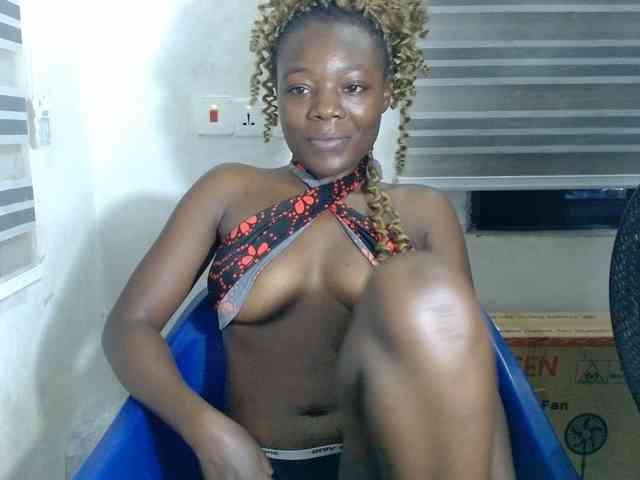 Beachxgirl webcam