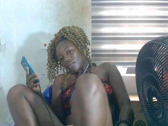 Beachxgirl webcam