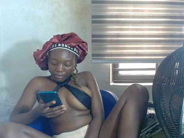 Beachxgirl webcam