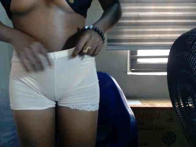 Beachxgirl webcam