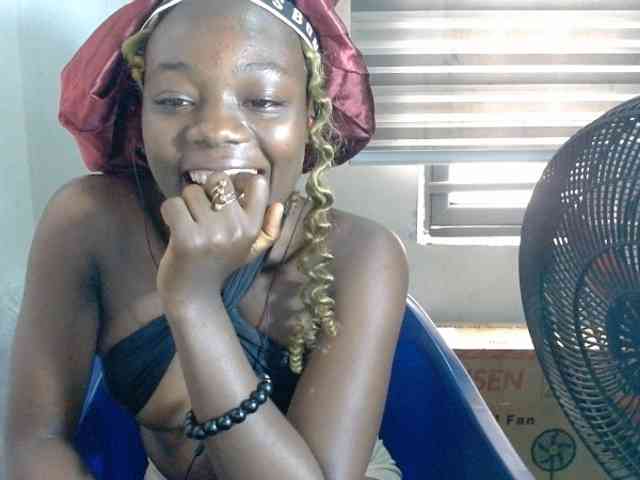 Beachxgirl webcam