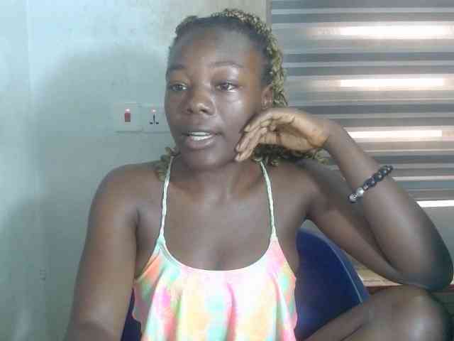 Beachxgirl webcam