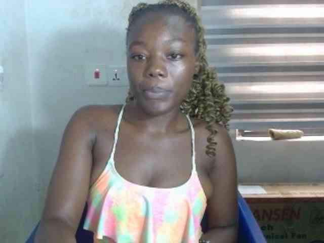 Beachxgirl webcam