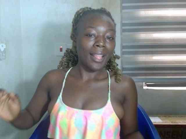 Beachxgirl webcam