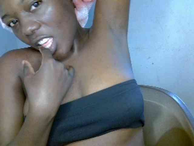Beachxgirl webcam