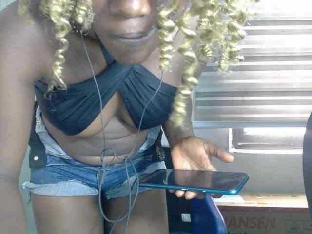 Beachxgirl webcam