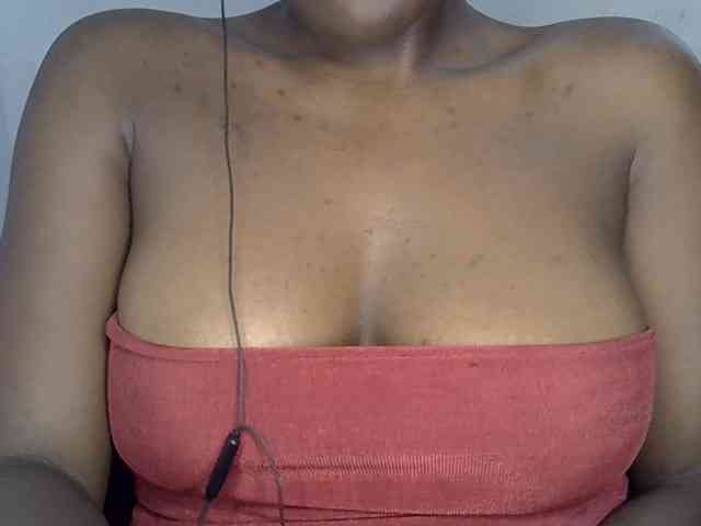 Beachxgirl webcam
