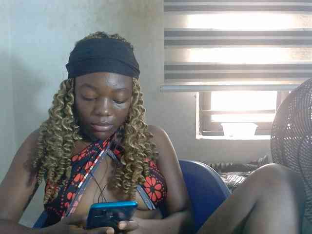 Beachxgirl webcam