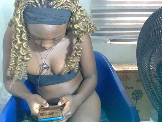Beachxgirl webcam
