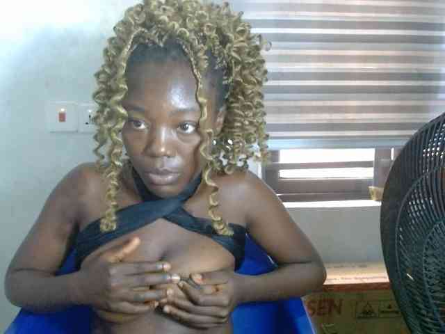 Beachxgirl webcam