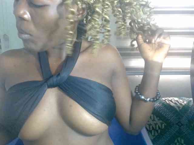 Beachxgirl webcam