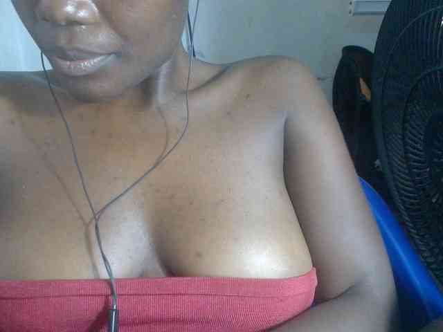 Beachxgirl webcam
