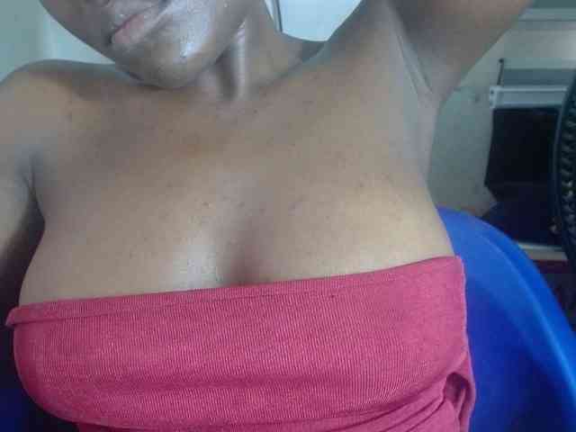 Beachxgirl webcam
