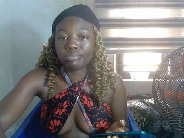 Beachxgirl webcam