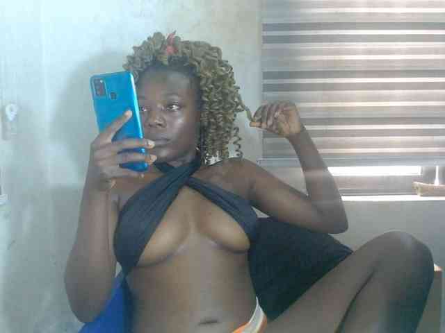 Beachxgirl webcam