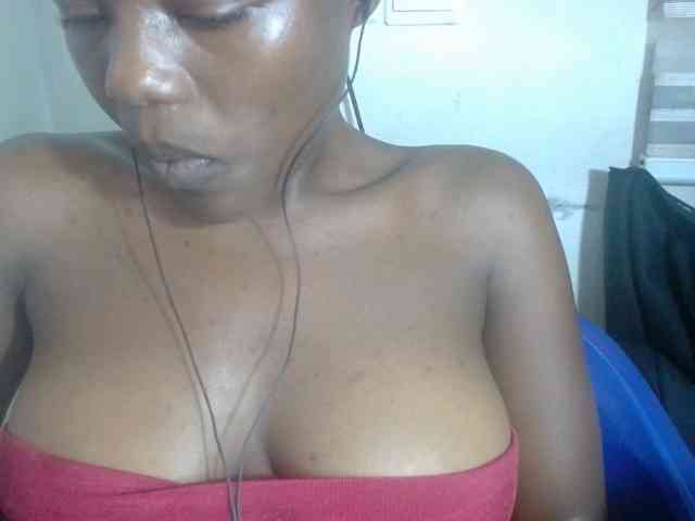 Beachxgirl webcam