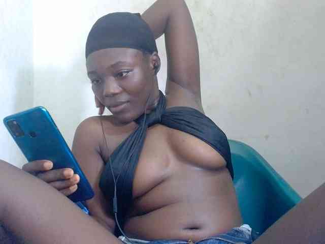 Beachxgirl webcam