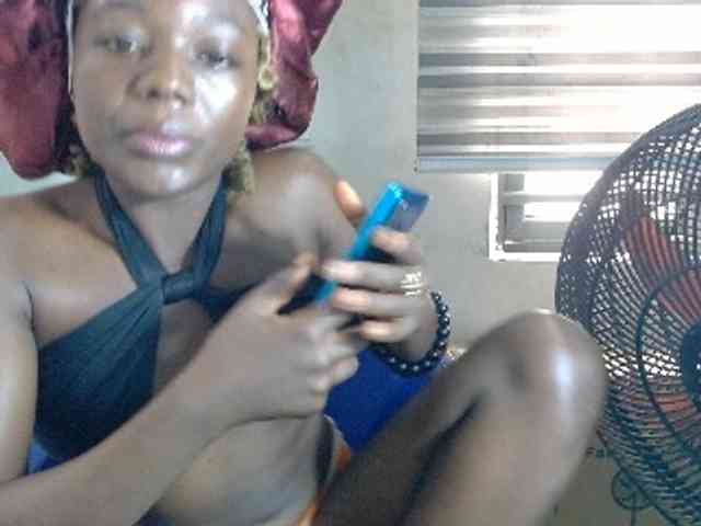 Beachxgirl webcam