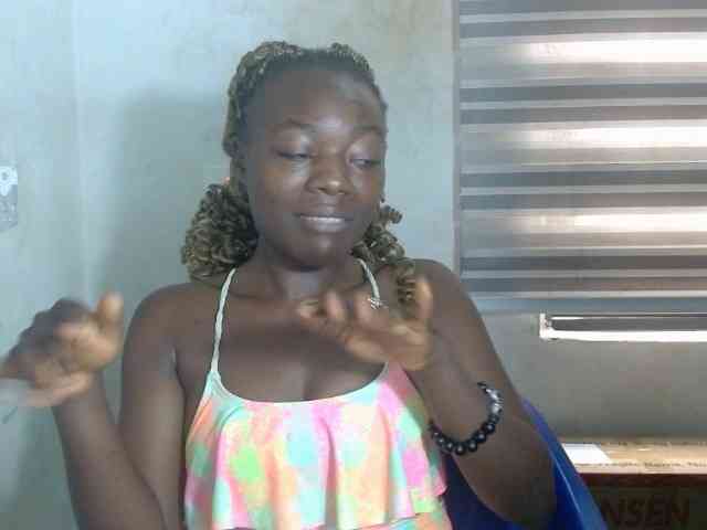 Beachxgirl webcam