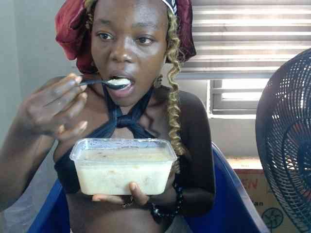 Beachxgirl webcam
