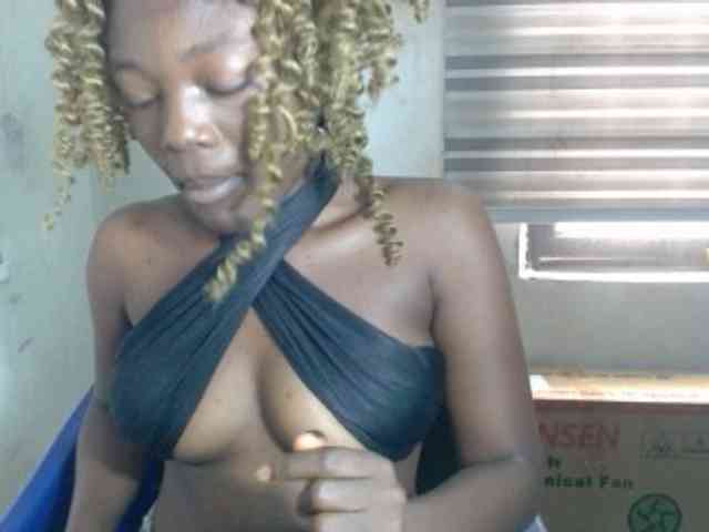 Beachxgirl webcam